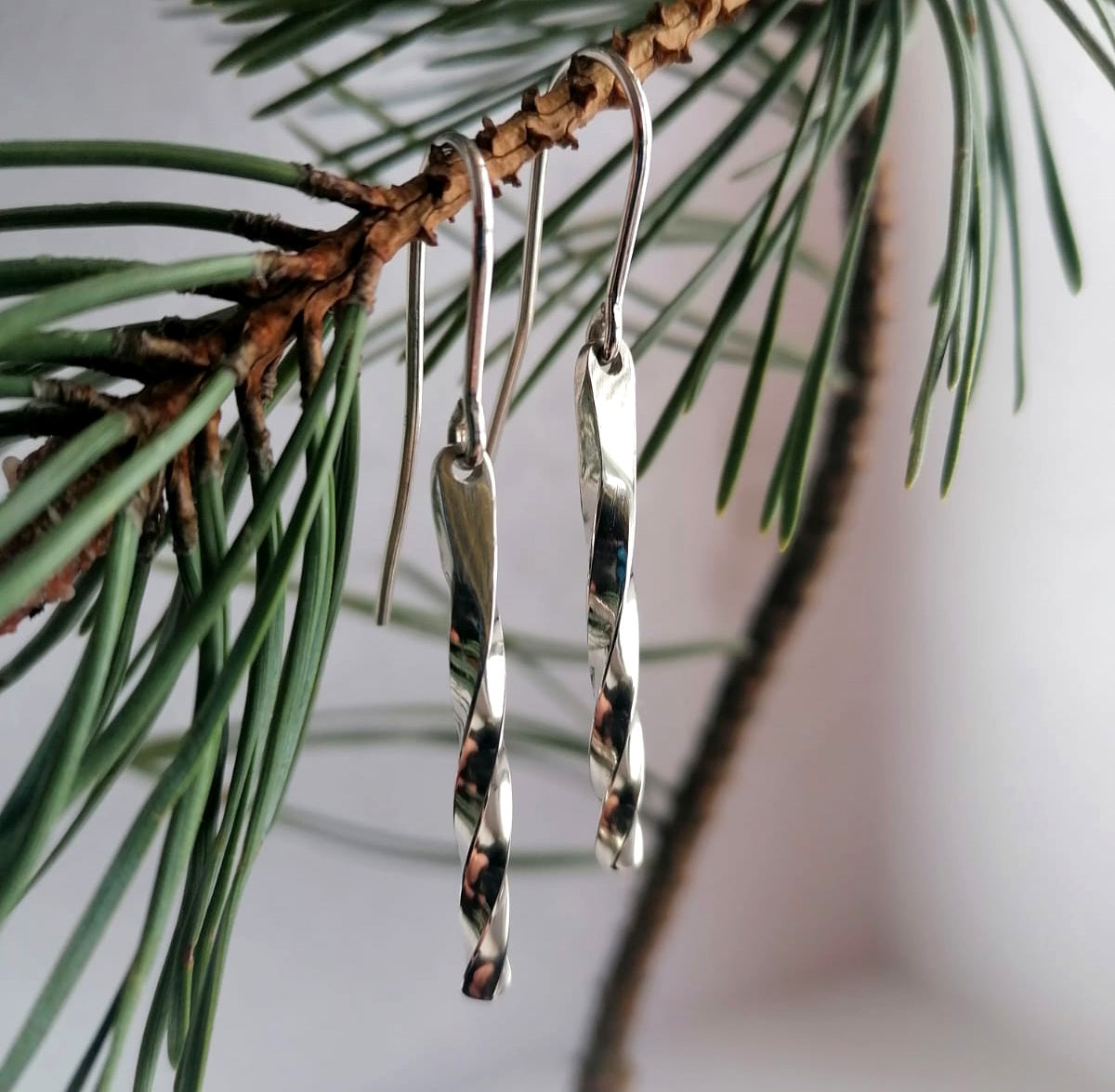 Auskari (earrings)